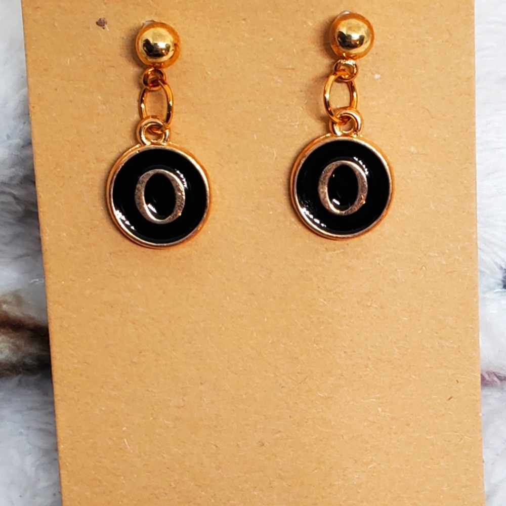 7/$10 O Initial Earrings, New